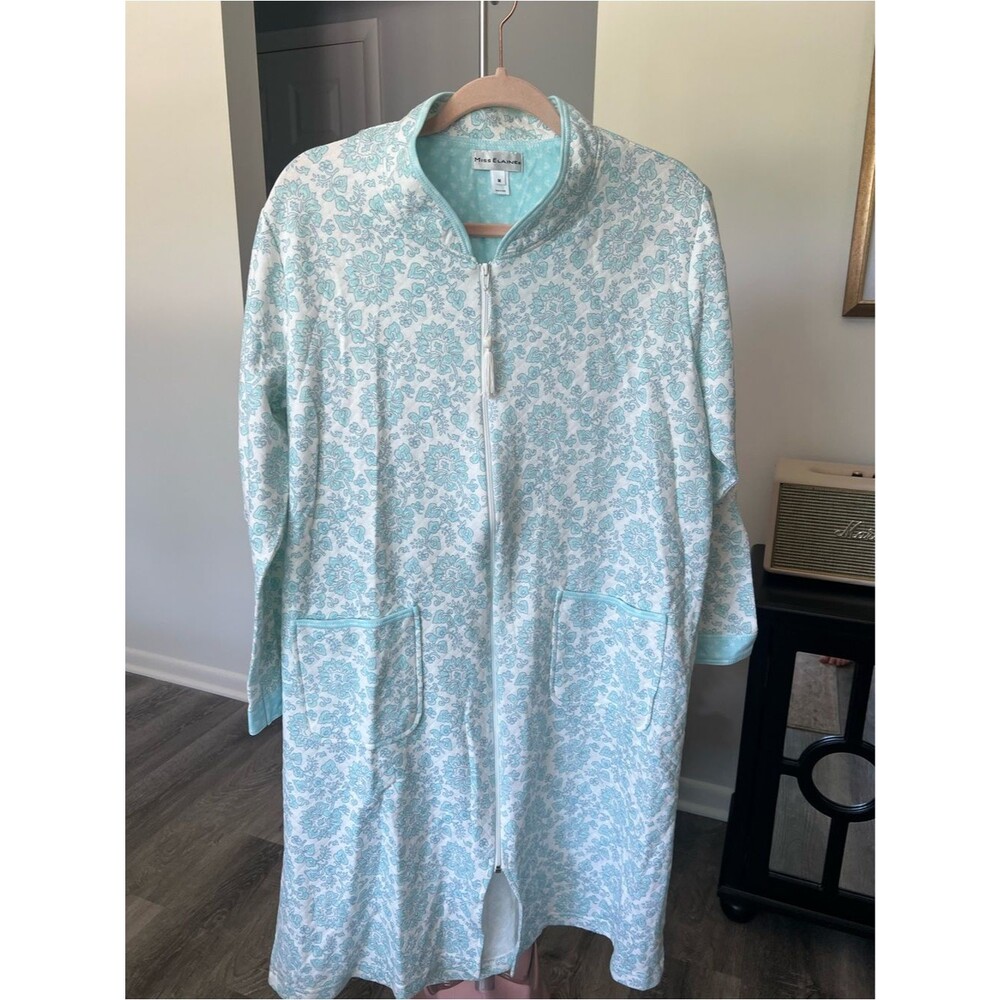 Miss Elaine Zip-Front Robe